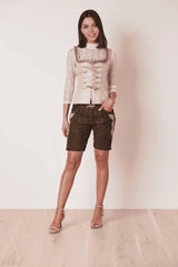 Authentic-Lederhosen-Women-Theodora-Pose